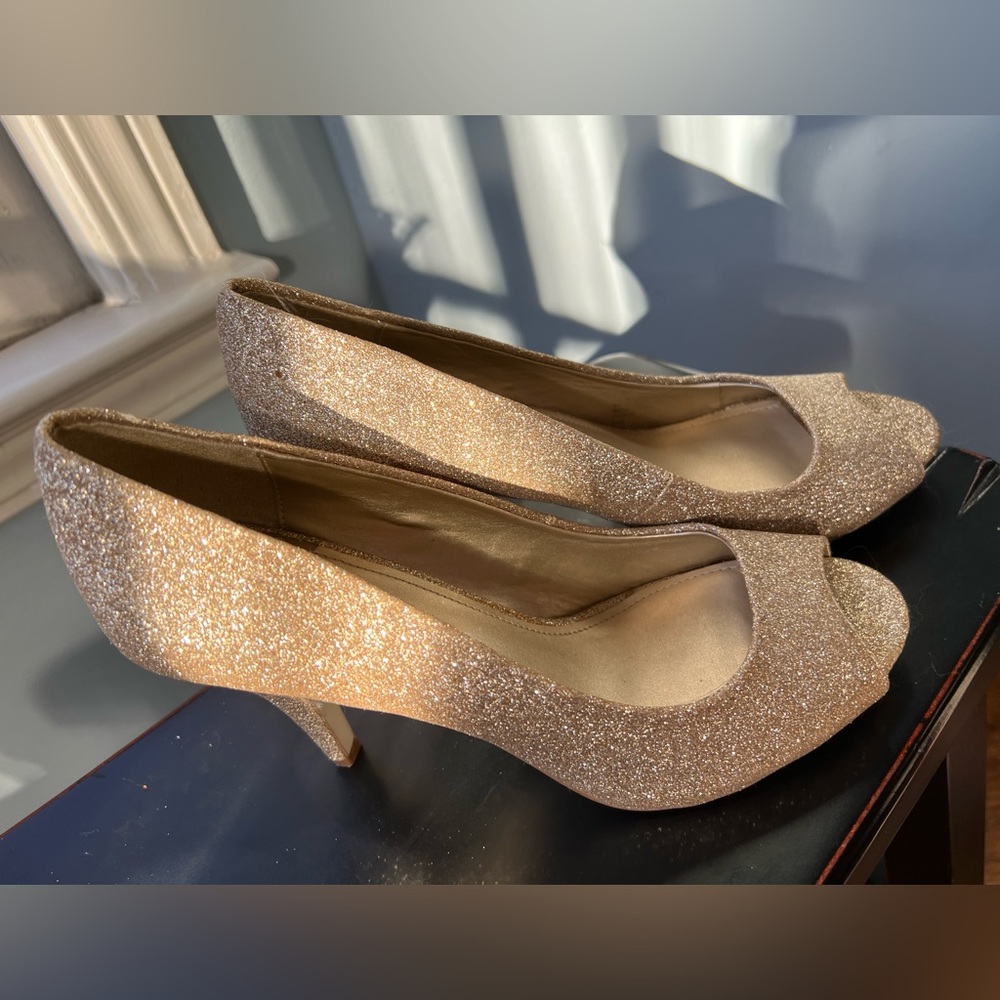 Fergalicious Gold Glitter Peep-Toe Pumps, Grace, size 8. Worn once.